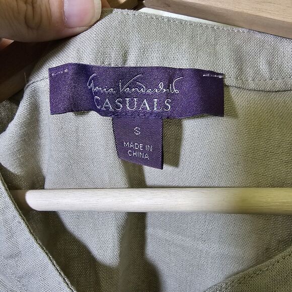 GLORIA VANDERBILT  Women's Sage Green Maggie Tank Top Sleeveless V-Neck Shirt - Picture 4 of 7